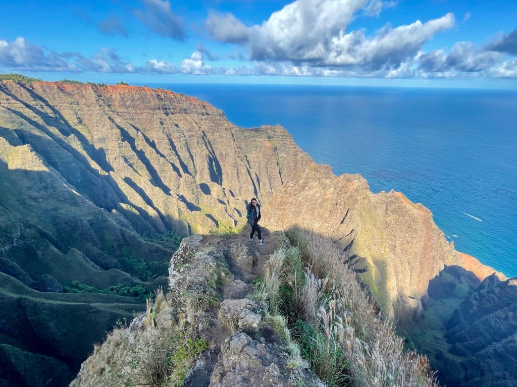 Hiking Kalalau Lookout